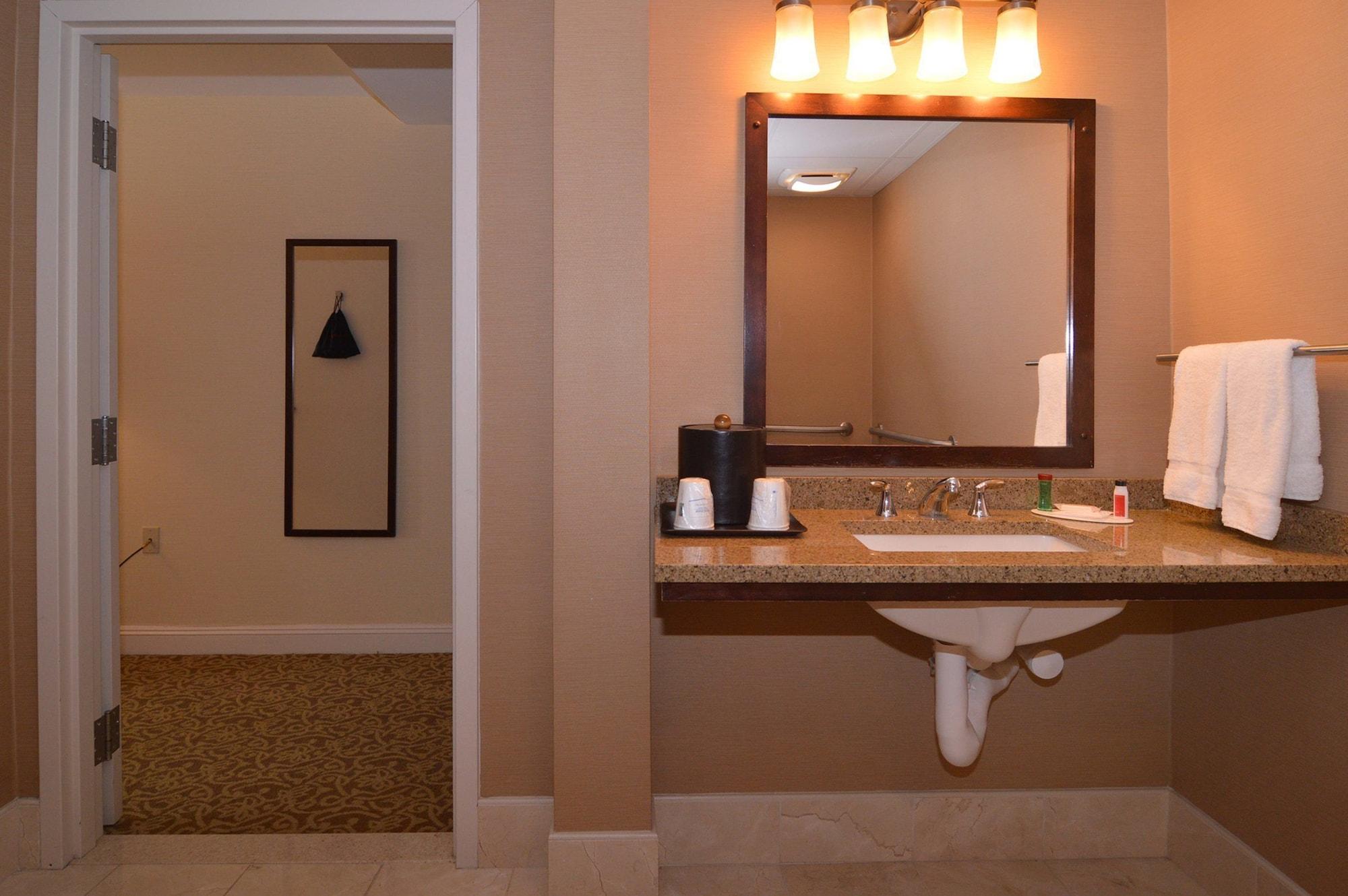 Ramada By Wyndham Seekonk Providence Area Eksteriør billede