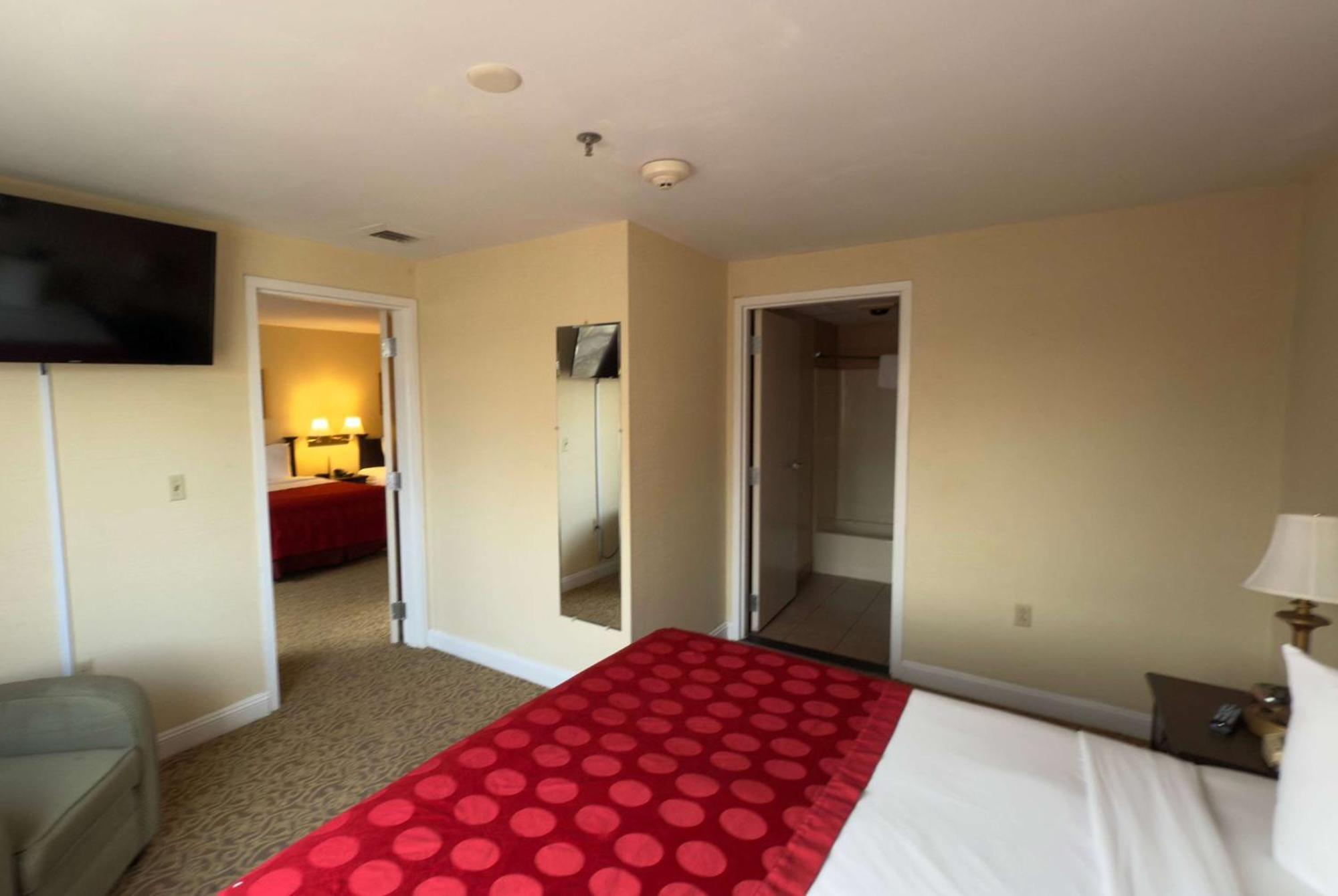 Ramada By Wyndham Seekonk Providence Area Eksteriør billede